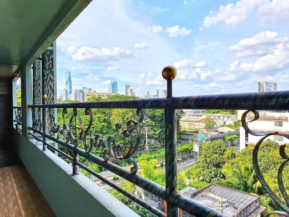 The Montana Lodge-Sathorn Bangkok Luaran gambar
