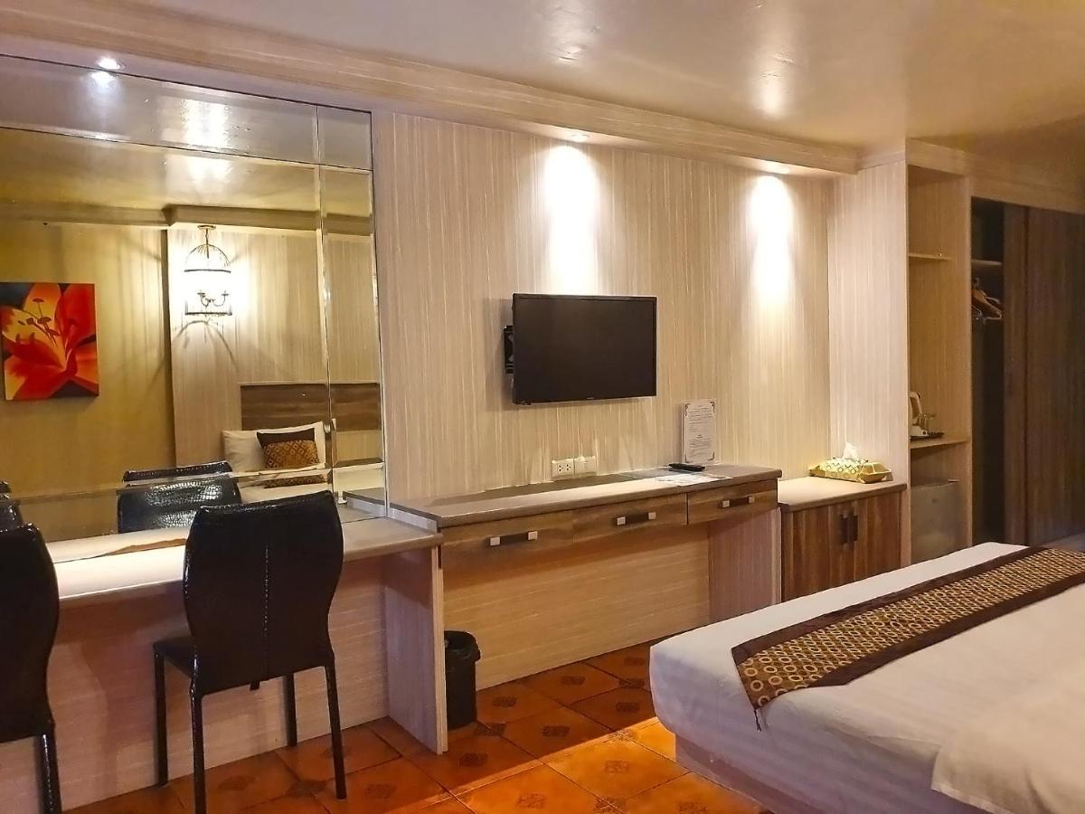 The Montana Lodge-Sathorn Bangkok Luaran gambar