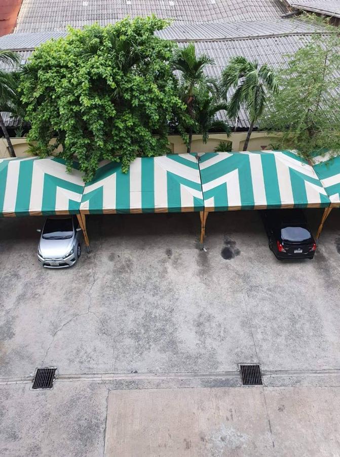 The Montana Lodge-Sathorn Bangkok Luaran gambar