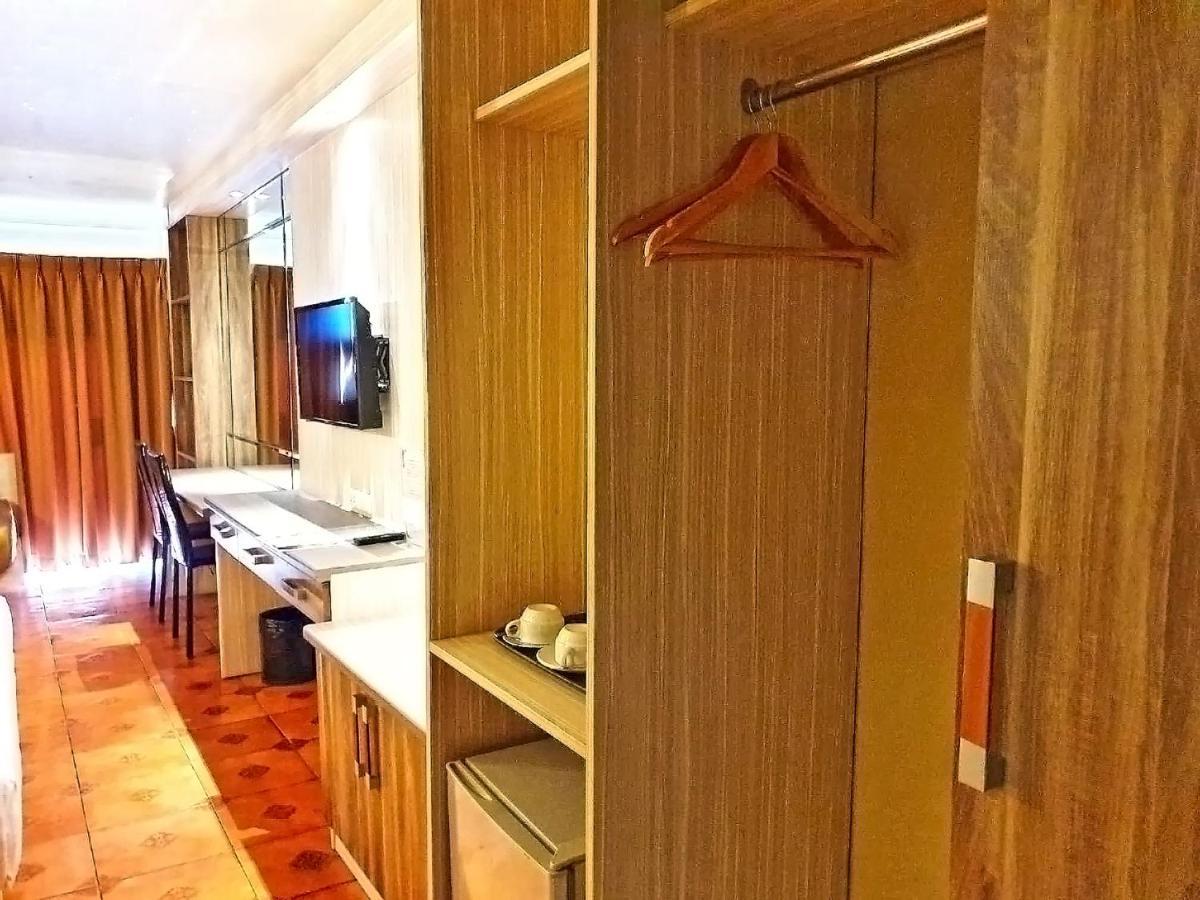 The Montana Lodge-Sathorn Bangkok Luaran gambar