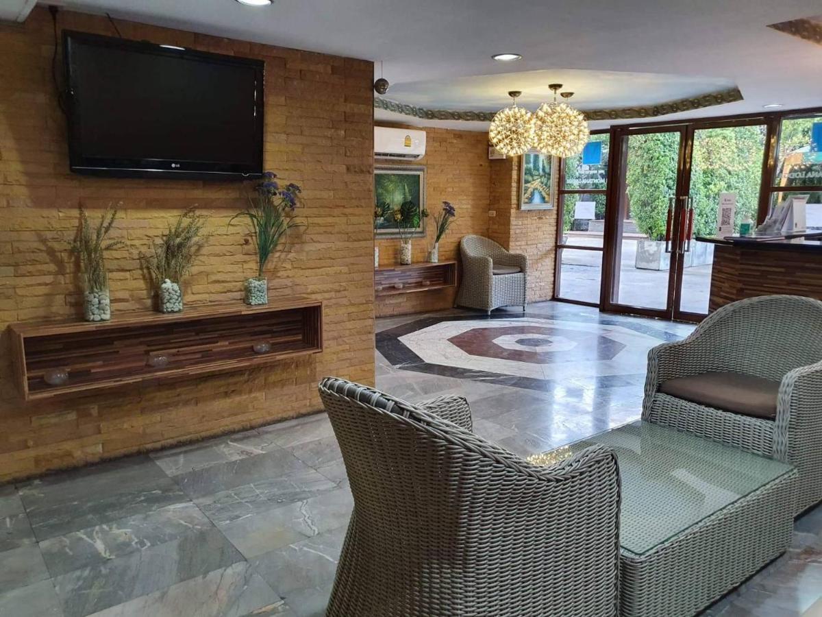 The Montana Lodge-Sathorn Bangkok Luaran gambar