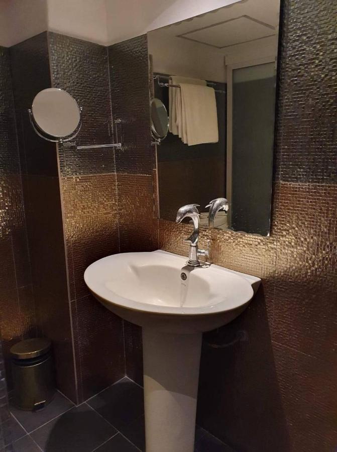 The Montana Lodge-Sathorn Bangkok Luaran gambar